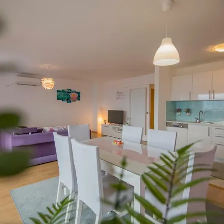 Petra Apartment