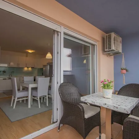 Petra Apartment