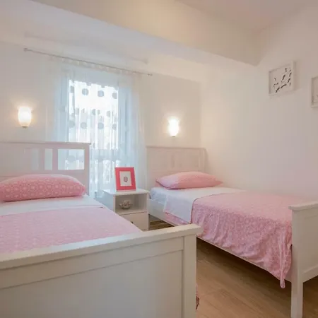 Apartment Petra