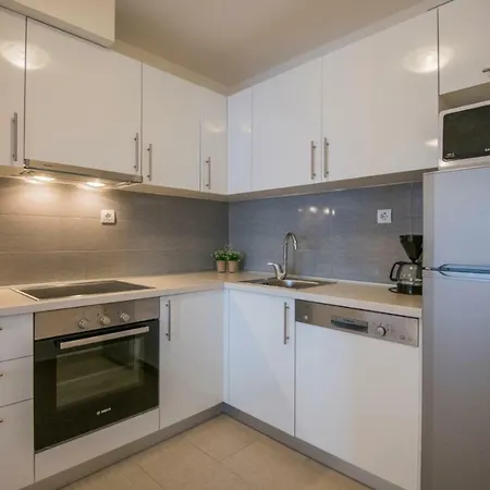 Petra Apartment *